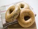 954955
© Foodcollection
Three different bagels on tea towel